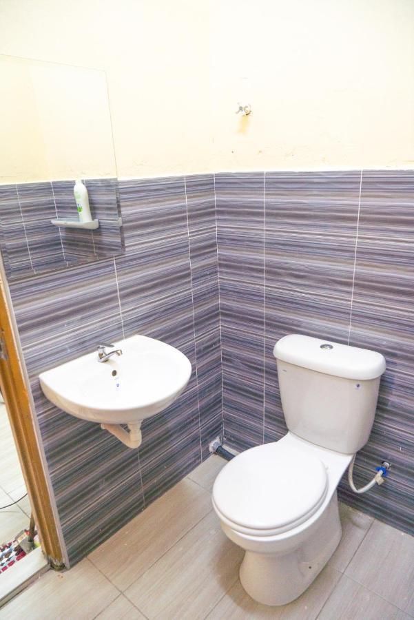 Adorable 3-Bedroom Home With Pool, Wi-Fi And Bbq Rembau 外观 照片